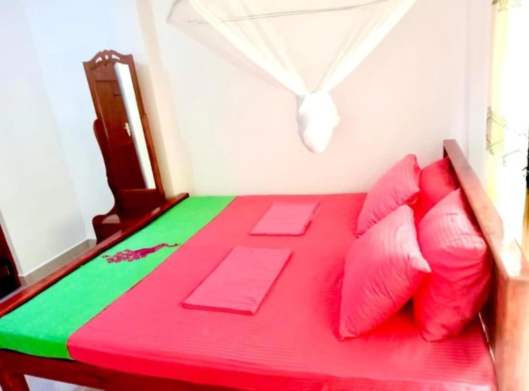 Forest View Home Stay Anuradhapura Esterno foto